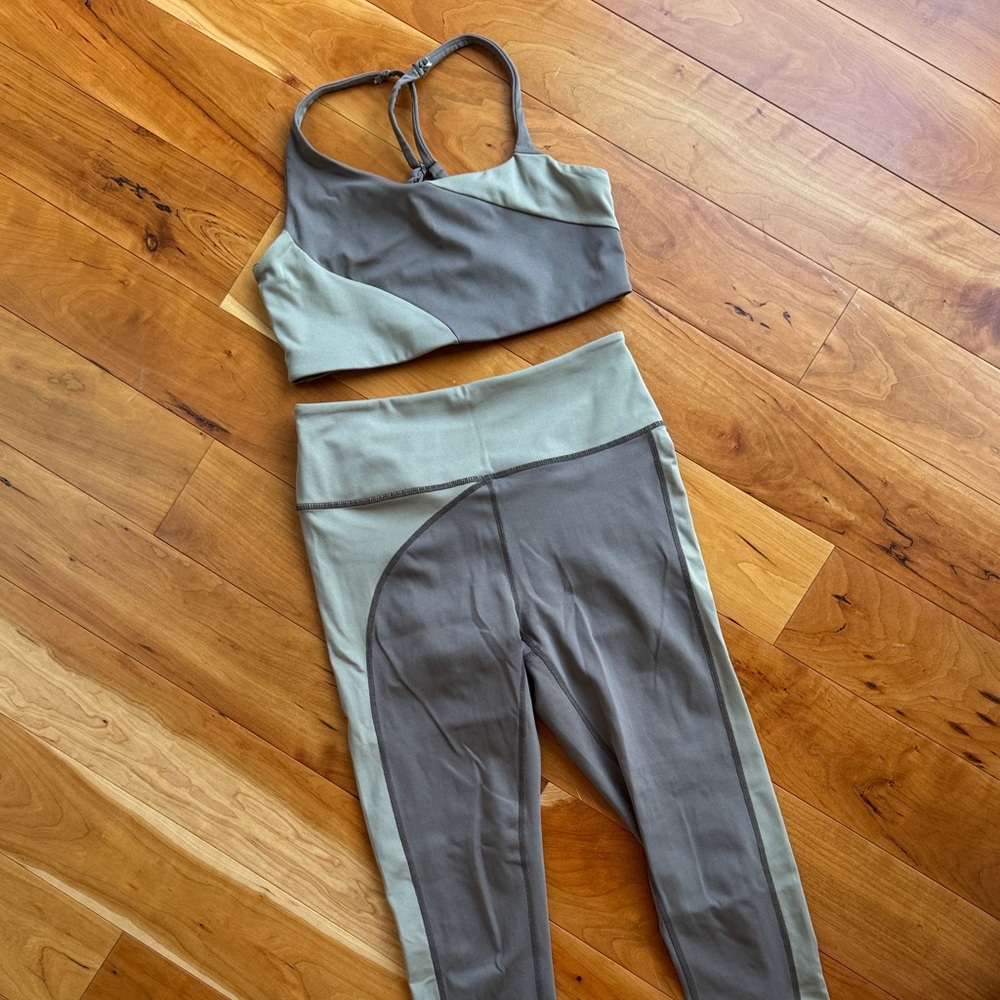 FP Movement Green Colorblock Bra and Legging Set